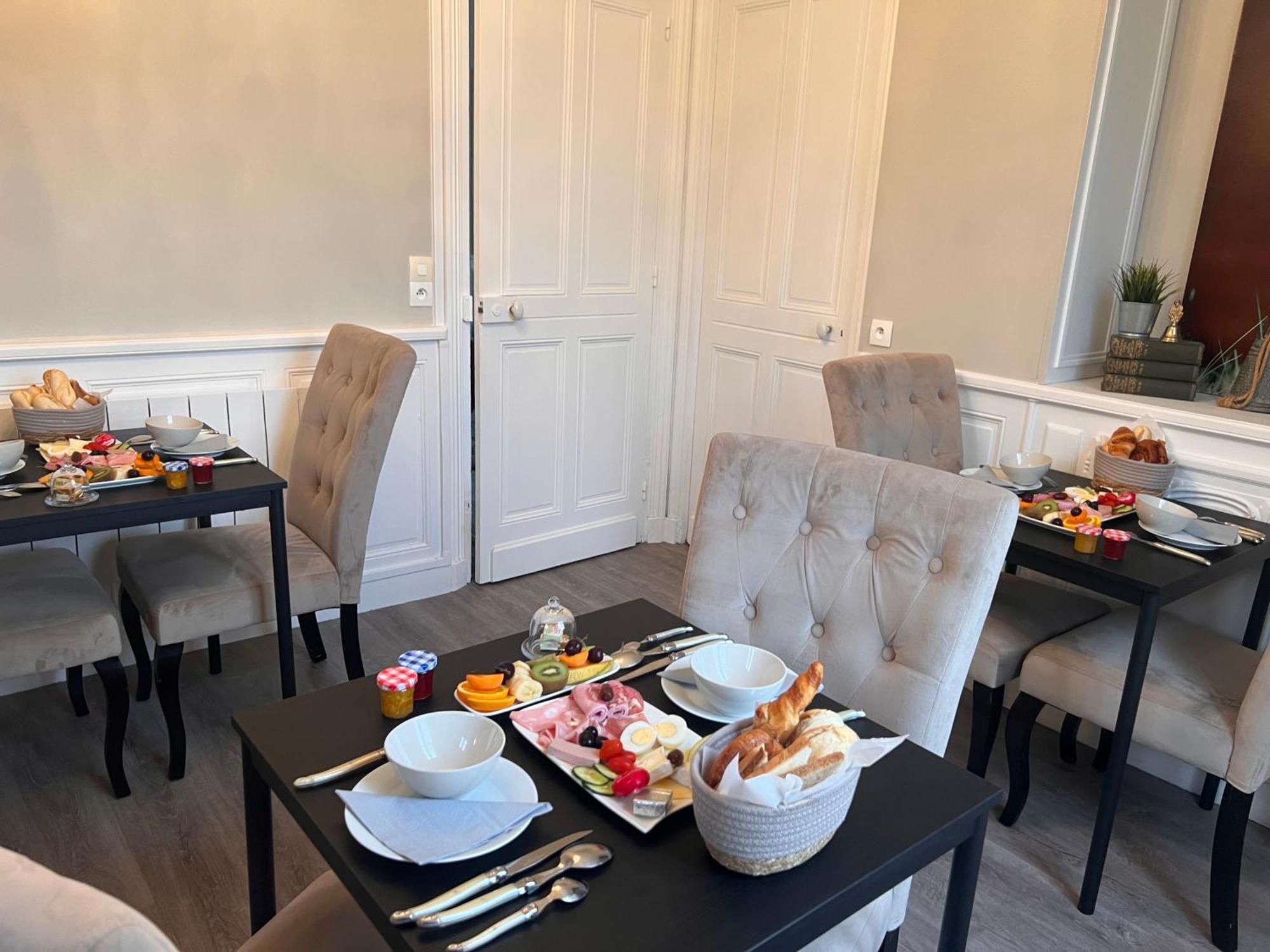 Bed and Breakfast Le Bourg Asnieres-en-Bessin Zewnętrze zdjęcie